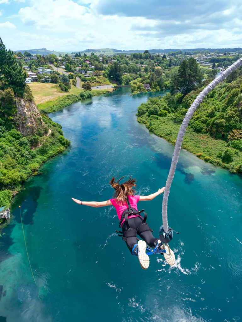 Fungee Bungee Rides Do you know the top five psychological effects of bungee jumping ...